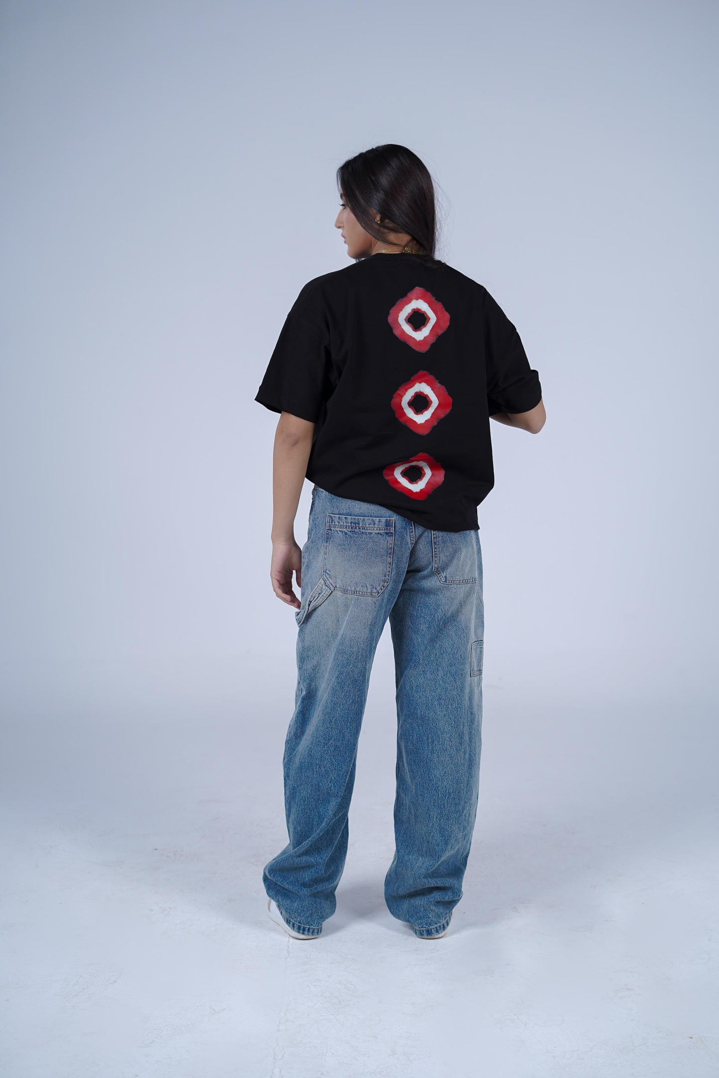 MUGHMAQ BLACK TEE